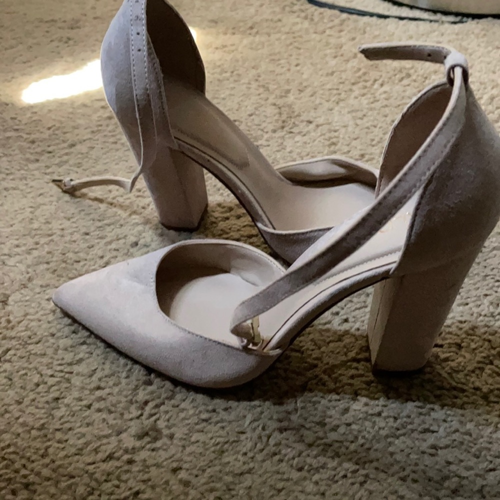 Size 7 Aldo heels